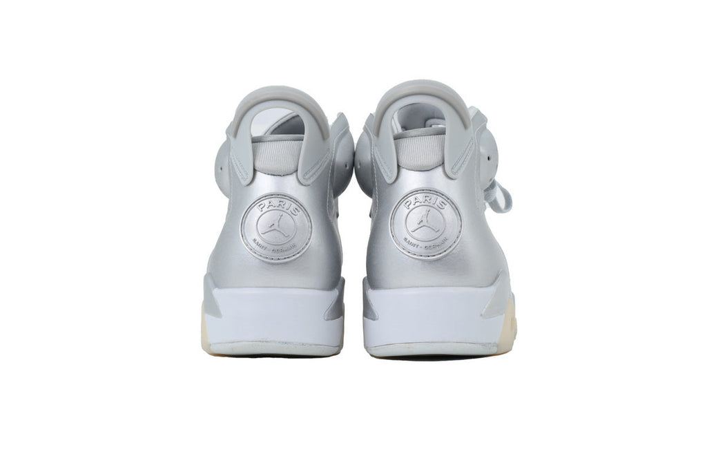 Nike Air Jordan 6 – Retro High-Top Basketball Sneakers