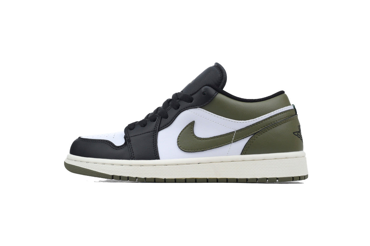 Nike Air Jordan 1 Retro Low Low-Top Sneakers