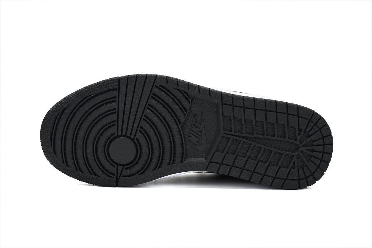 Nike Air Jordan 1 Retro Low Low-Top Sneakers