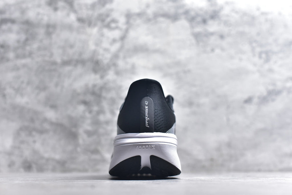 Nike Pegasus 42 Low-Top Running & Training Shoes | EU 36-45