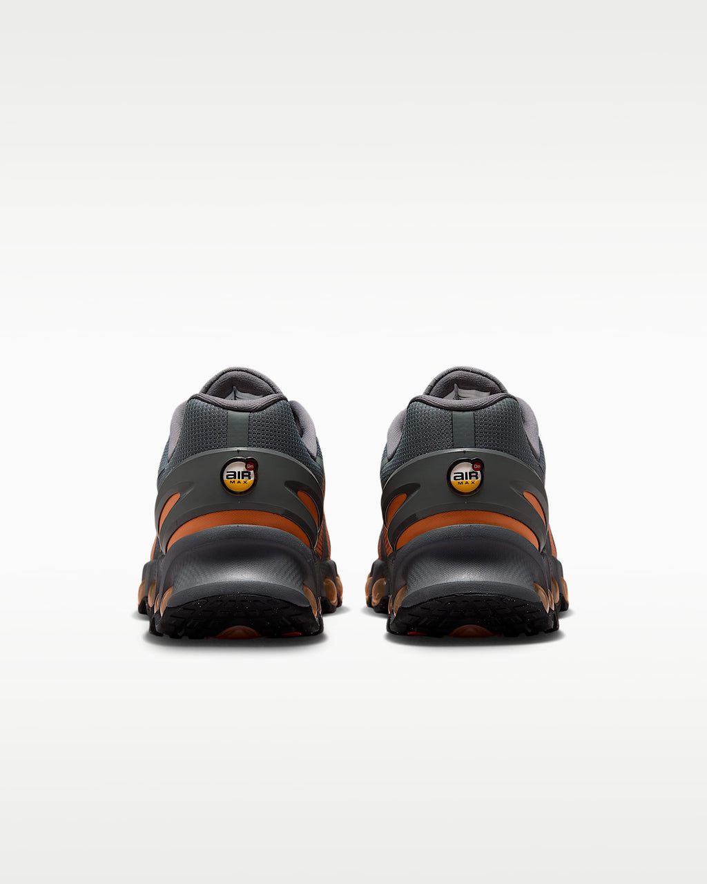 Nike Air Max DN Roam – Grey / Orange Mesh Athletic Sneakers