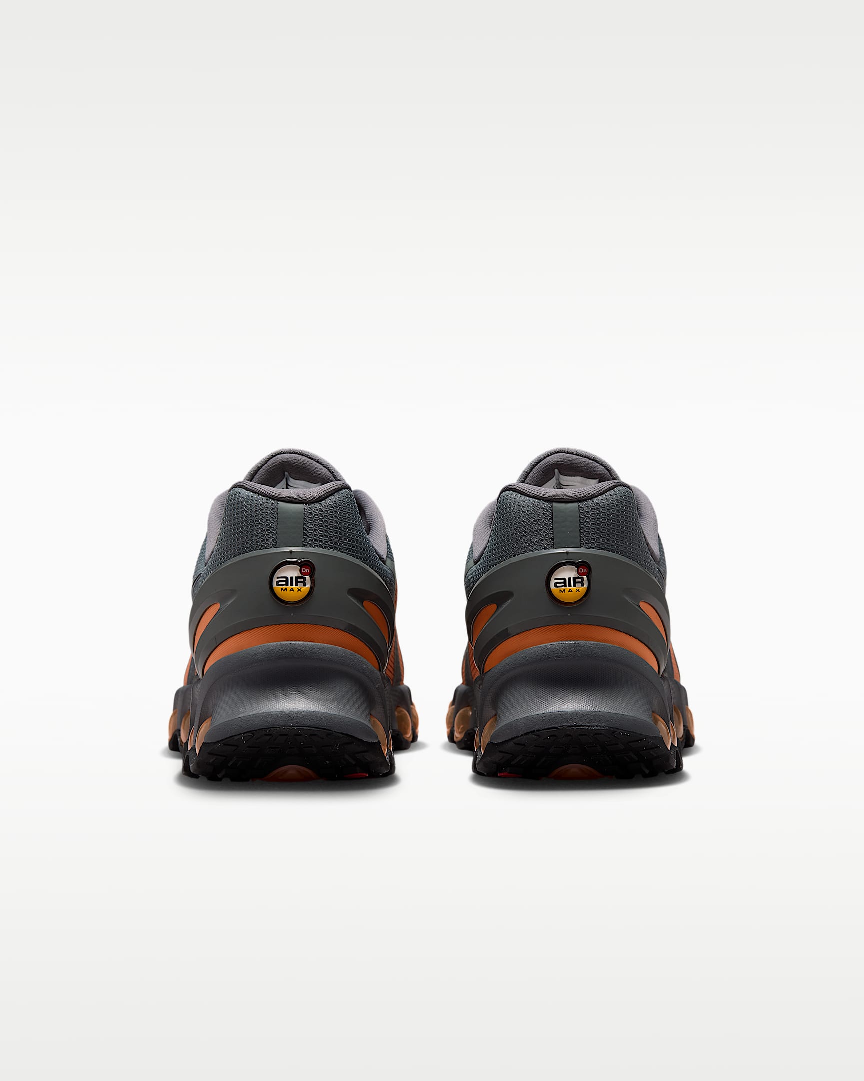 Nike Air Max DN Roam – Grey / Orange Mesh Athletic Sneakers