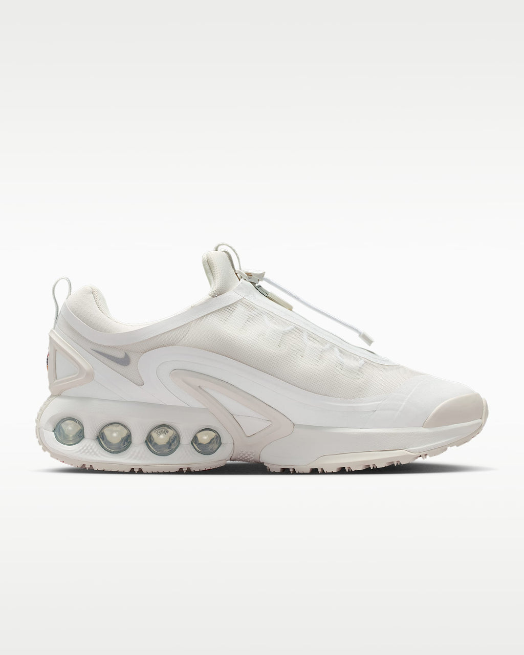 Nike Air Max DN Roam – White / Off-White Mesh Athletic Sneakers