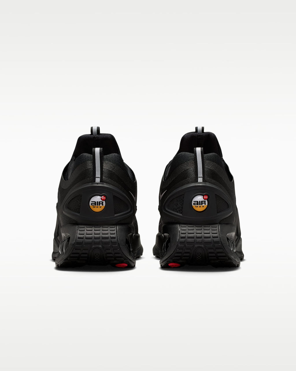 Nike Air Max DN Roam – Black Mesh Athletic Sneakers