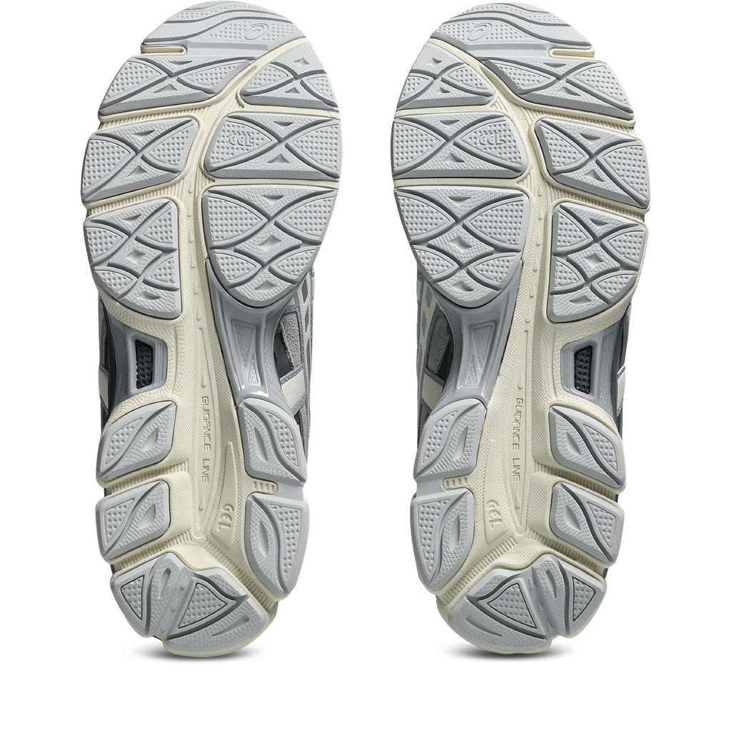 Asics Gel-Kayano 14 – Light Grey/Off-White/Dark Grey Sneaker