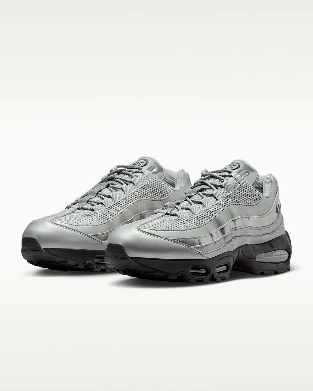 Nike Air Max 95 – Metallic Silver / Black Mesh Athletic Sneakers