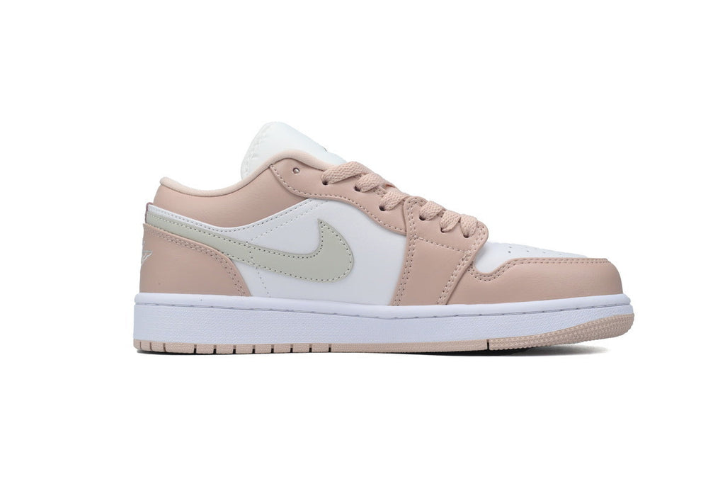Nike Air Jordan 1 Retro Low Low-Top Sneakers