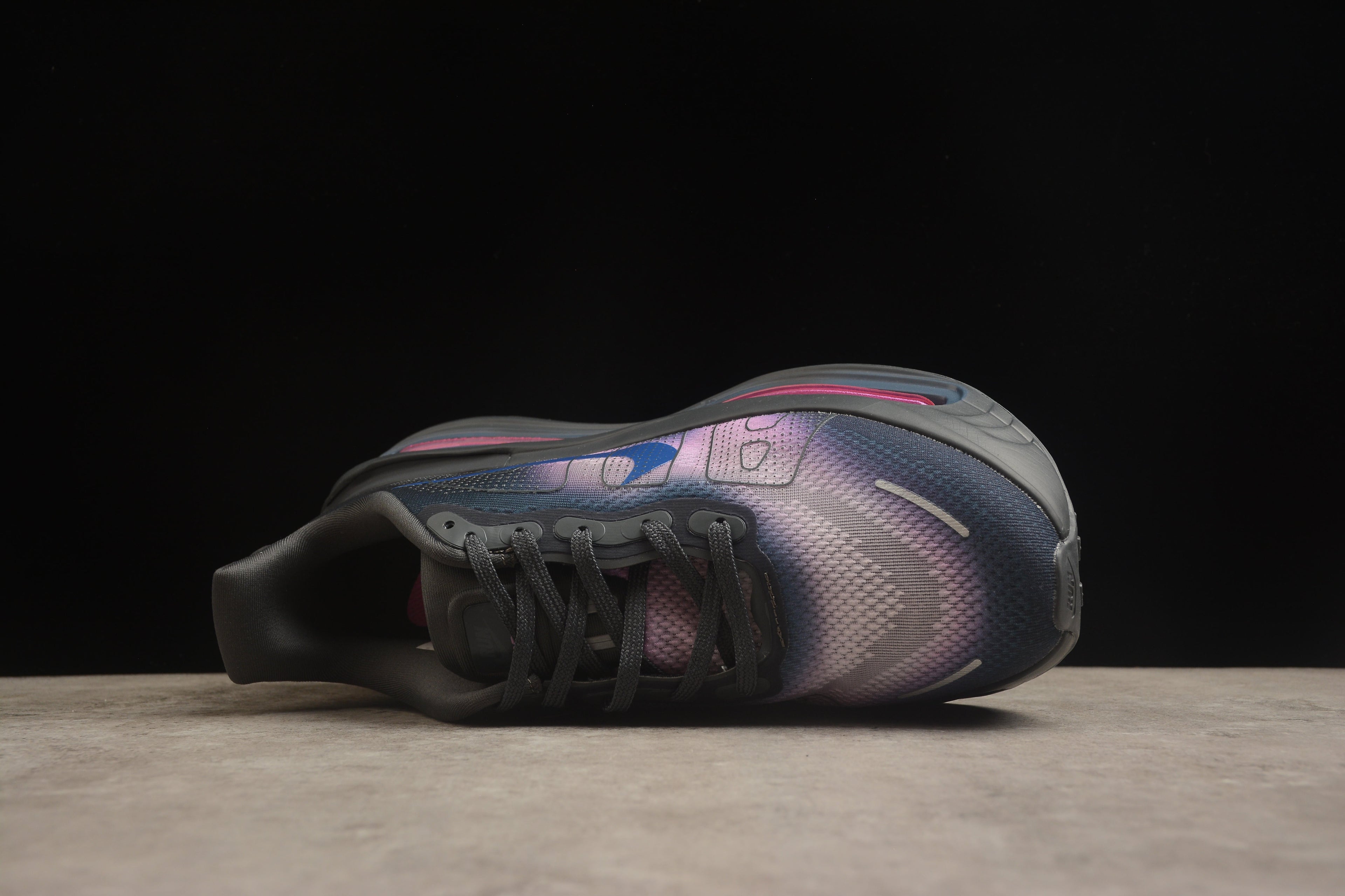 Nike Vomero 18 Running Shoes | Premium Cushioning | EU 36-45