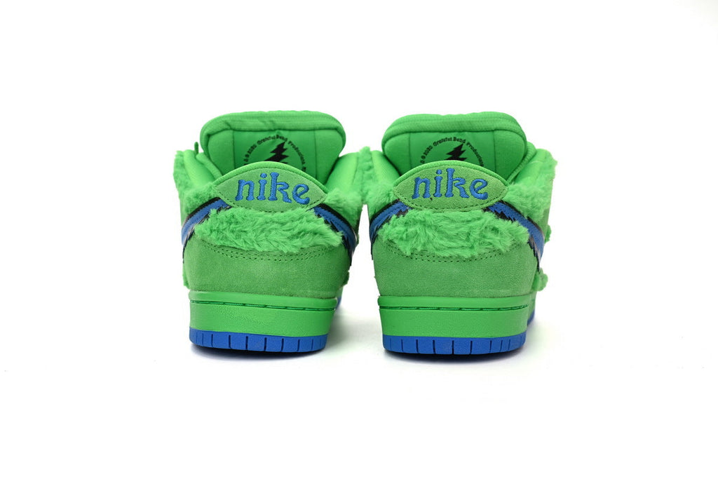 Nike SB Dunk Low – Classic Streetwear Sneakers (EU 36–45)