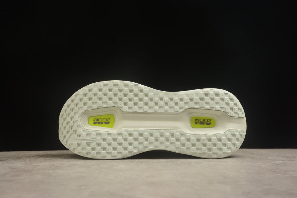 Nike Vomero 18 Running Shoes | Premium Cushioning | EU 36-45